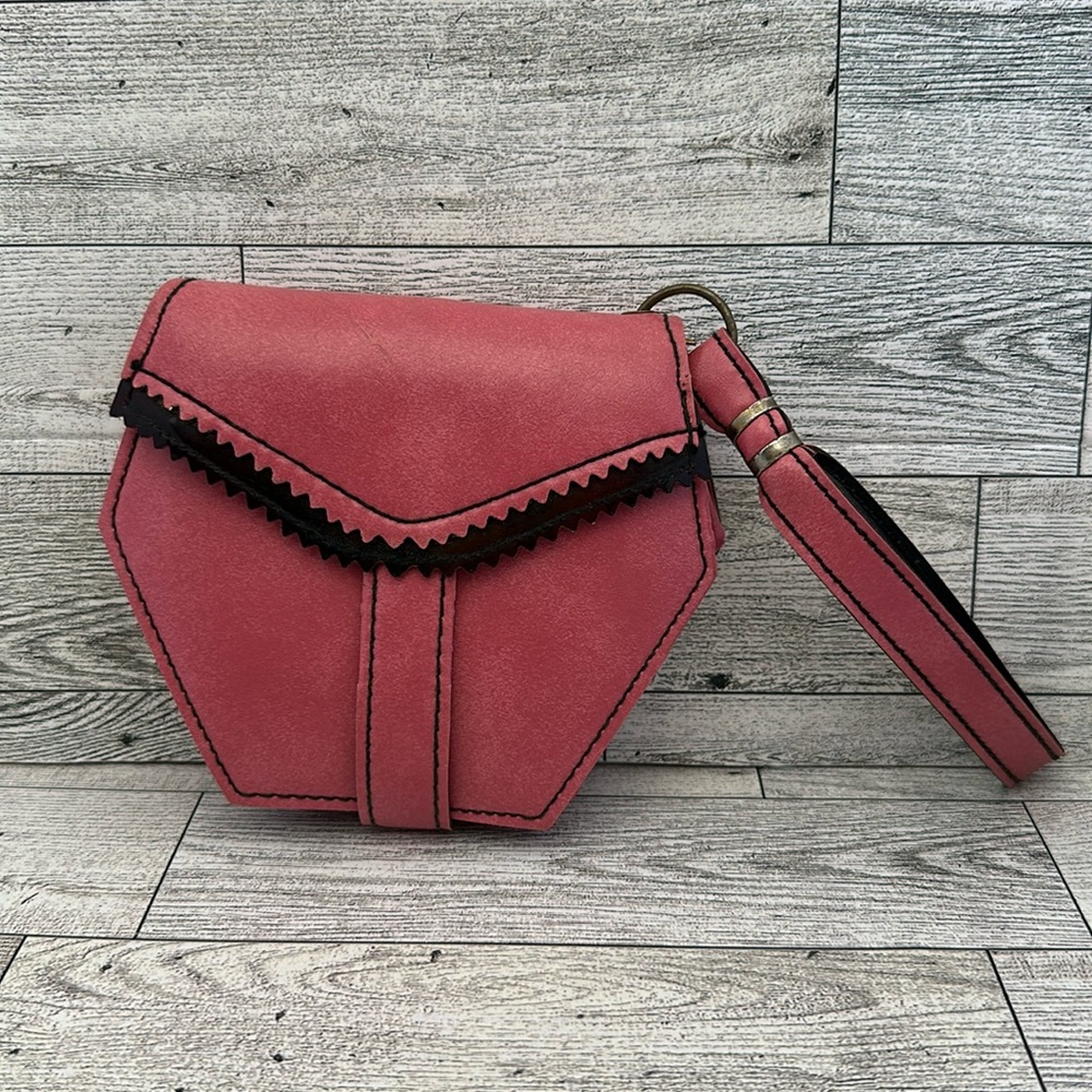 Vintage vegan pink leather wristlet accordion wallet